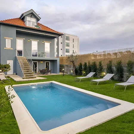 別荘 Douro Prestige Urban Retreat With Shared S-pool & Gym